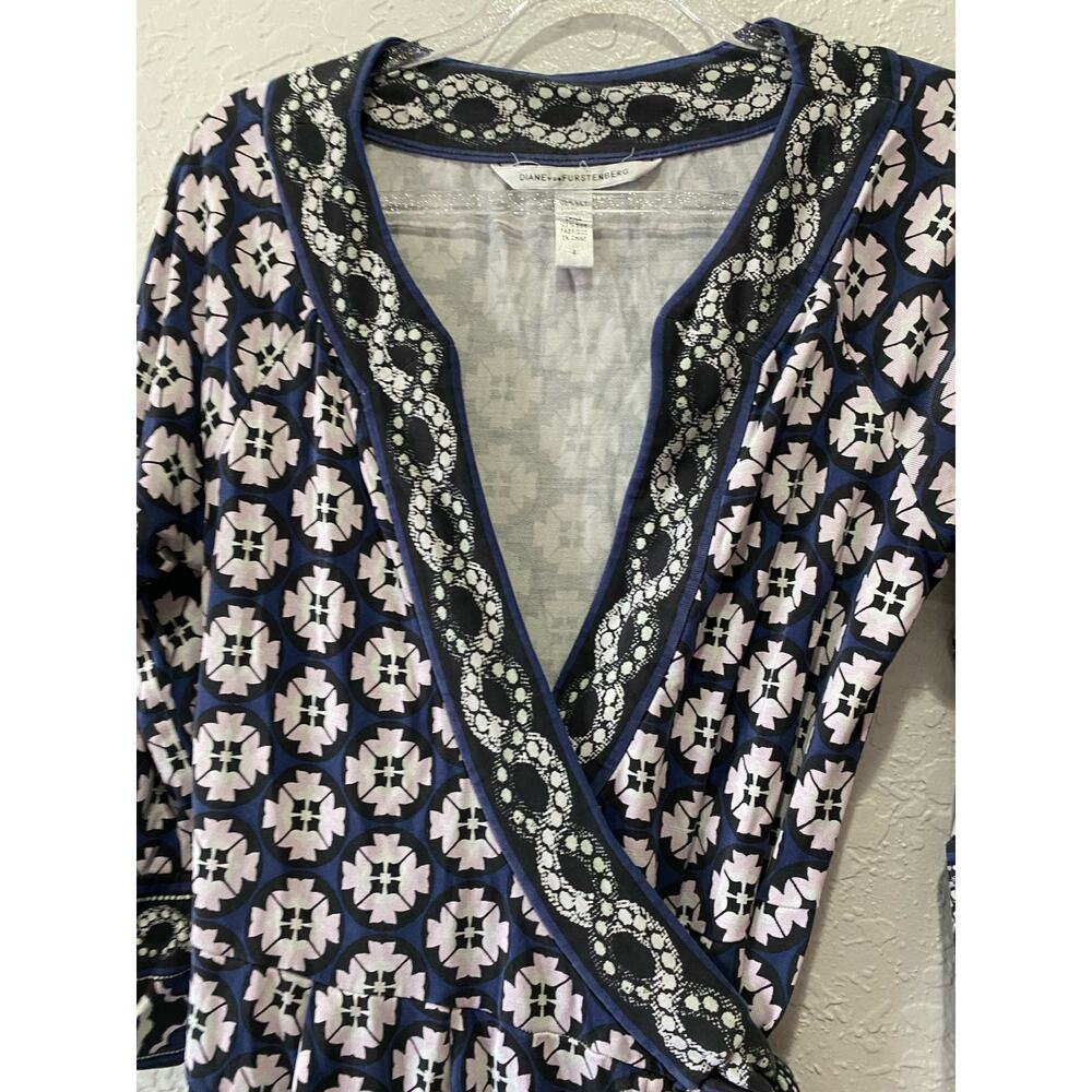 Diane Von Furstenberg Pink/Blue Printed Silk Wrap Mini Dress - Picture 3 of 5